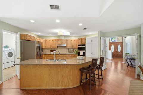 Tiny photo for 3549 LAKESHORE Drive, Tallahassee, FL 32312 (MLS # 399012)