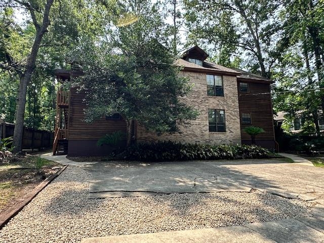 1233 Cross Creek Circle -
