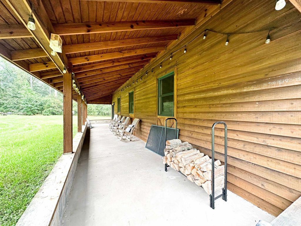 Photo of 2600 Dover Road, Havana, FL 32333 (MLS # 394687)