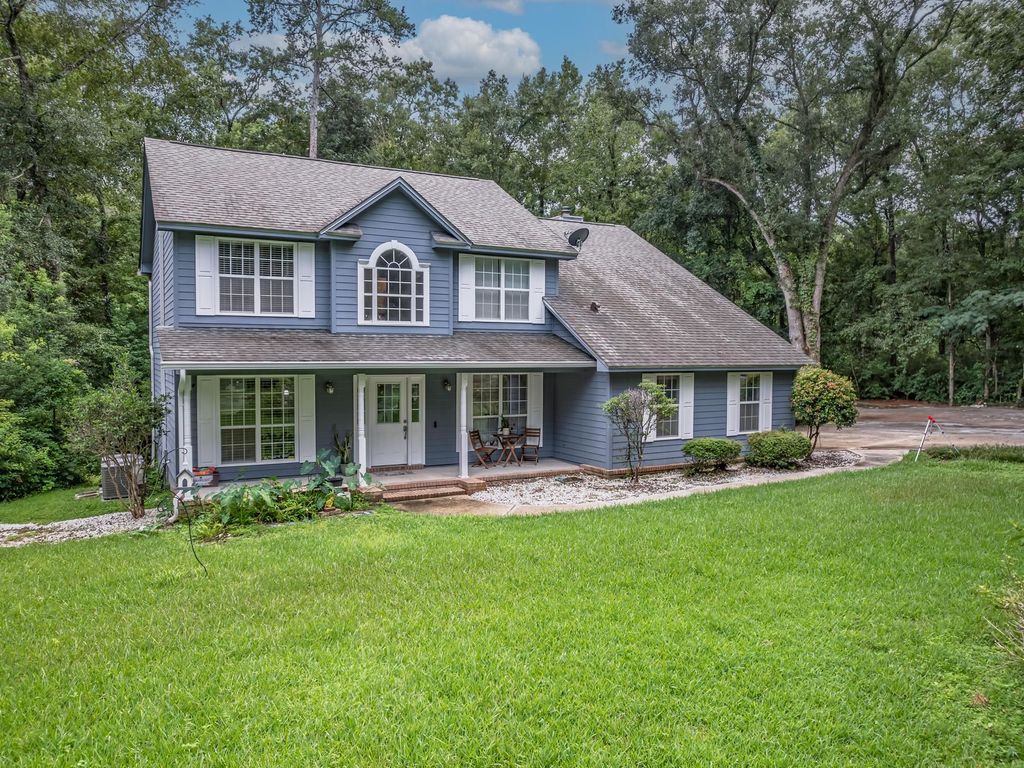 Photo of 2890 Green Forest Lane, Tallahassee, FL 32312 (MLS # 389500)