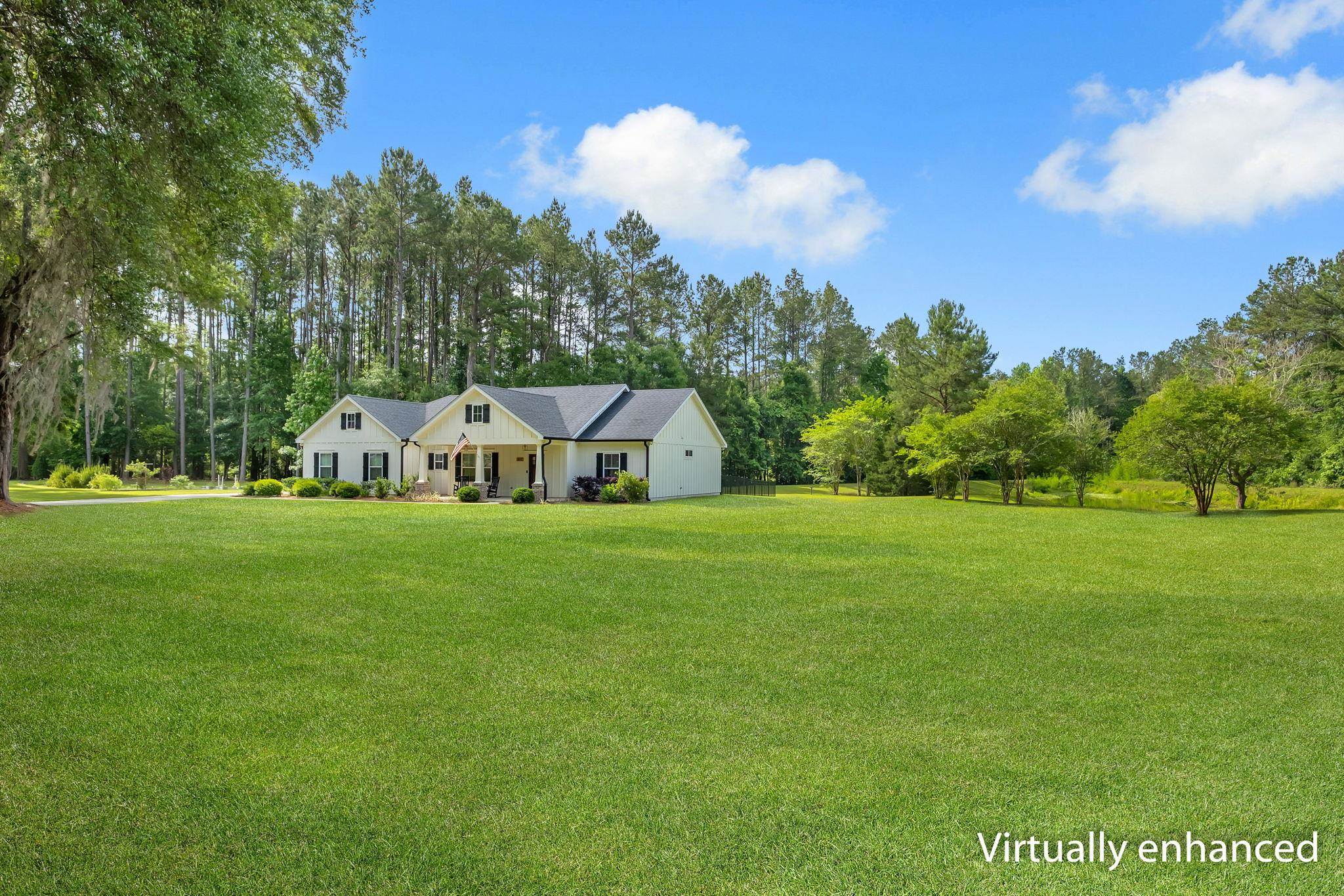 512 Creekside Court