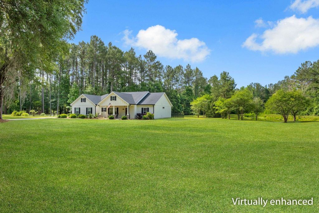 Photo of 512 Creekside Court, Monticello, FL 32344 (MLS # 399650)
