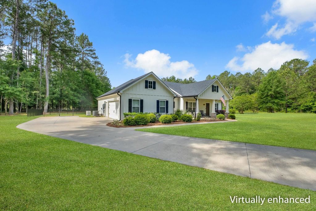 Photo of 512 Creekside Court, Monticello, FL 32344 (MLS # 399650)