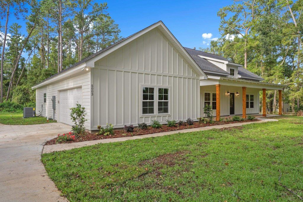 Photo of 261 HIAWATHA FARMS Road, Monticello, FL 32344 (MLS # 395686)