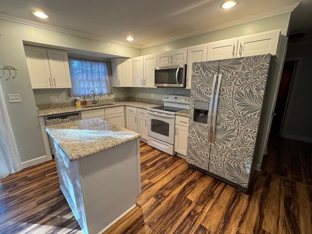 Photo of 1100 Victory Garden Drive, Tallahassee, FL 32301 (MLS # 393457)