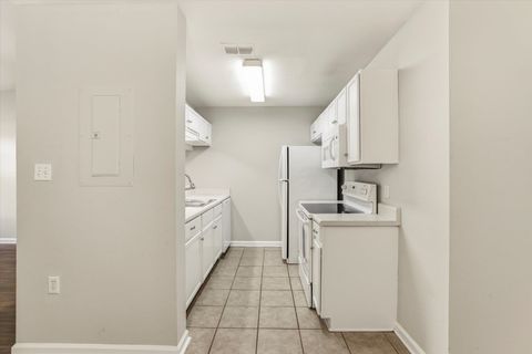 Tiny photo for 2738 W THARPE Street #405, Tallahassee, FL 32303 (MLS # 398670)