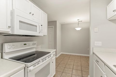 Tiny photo for 2738 W THARPE Street #405, Tallahassee, FL 32303 (MLS # 398670)