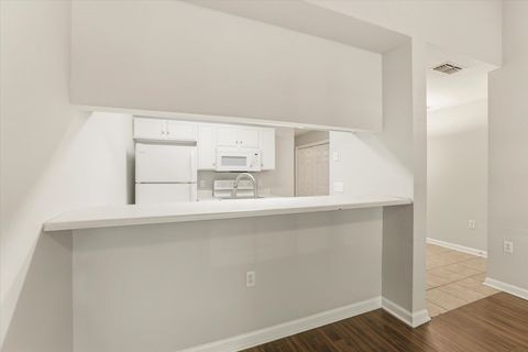 Tiny photo for 2738 W THARPE Street #405, Tallahassee, FL 32303 (MLS # 398670)