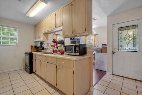 Tiny photo for 107 Ponce De Leon, Tallahassee, FL 32305 (MLS # 402050)