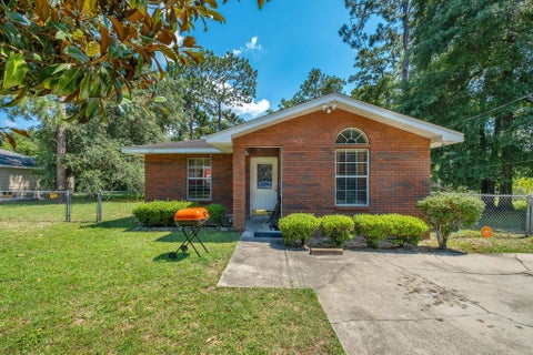 Photo of 107 Ponce De Leon, Tallahassee, FL 32305 (MLS # 402050)