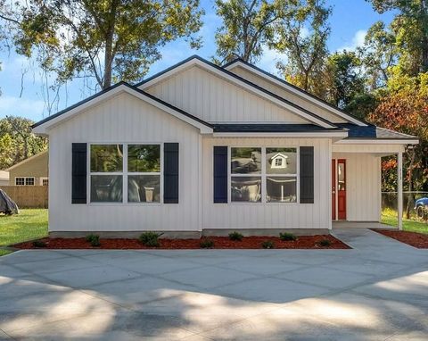 Photo of 113 Pueblo Trail, Crawfordville, FL 32327 (MLS # 395336)