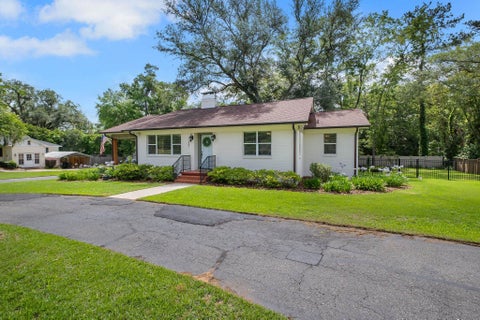 Tiny photo for 1481 SPRUCE Avenue, Tallahassee, FL 32303 (MLS # 401087)
