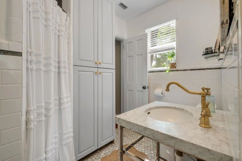 Tiny photo for 1481 SPRUCE Avenue, Tallahassee, FL 32303 (MLS # 401087)