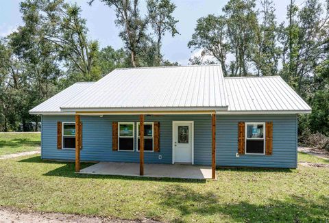 A home in Lee