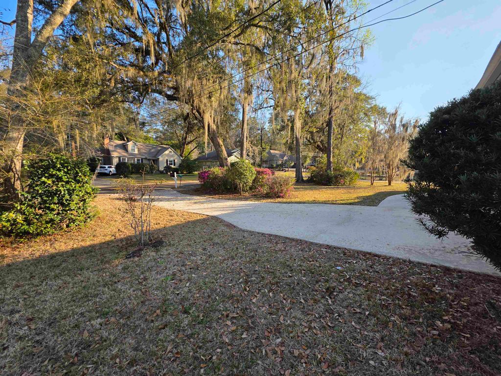 Photo of 2036 Trescott Drive, Tallahassee, FL 32308 (MLS # 397005)