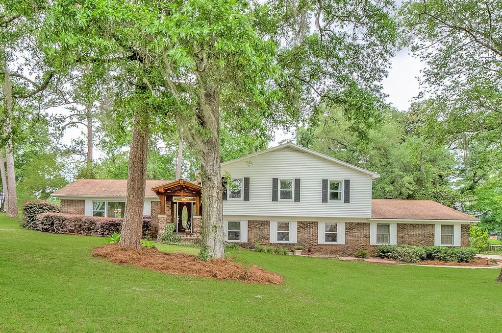 Photo of 3086 Waterford Drive, Tallahassee, FL 32309 (MLS # 392124)