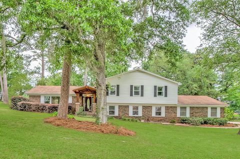 Photo of 3086 Waterford Drive, Tallahassee, FL 32309 (MLS # 392124)