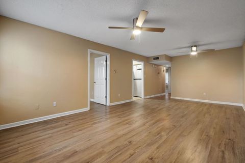 Tiny photo for 1100 Greentree Court #C, Tallahassee, FL 32303 (MLS # 395040)