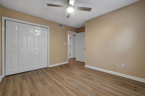 Tiny photo for 1100 Greentree Court #C, Tallahassee, FL 32303 (MLS # 395040)