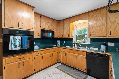 Tiny photo for 2407 Miranda Avenue, Tallahassee, FL 32304 (MLS # 392797)