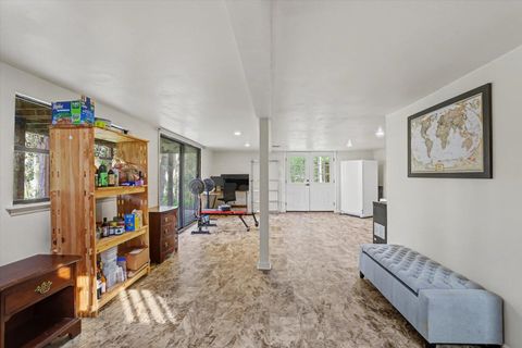 Tiny photo for 439 BEAVER LAKE Road, Tallahassee, FL 32312 (MLS # 397530)