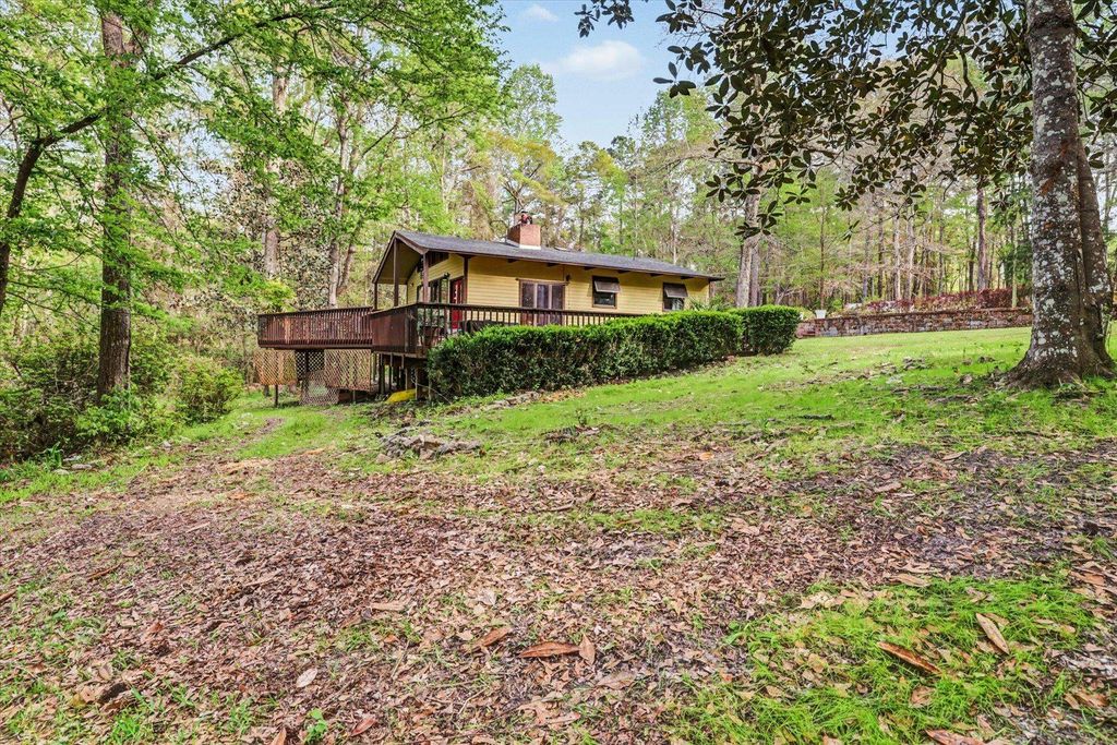 Photo of 439 BEAVER LAKE Road, Tallahassee, FL 32312 (MLS # 397530)