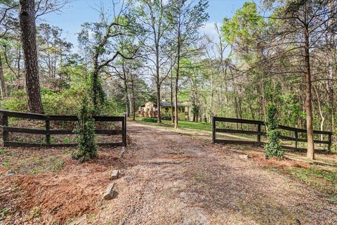 Tiny photo for 439 BEAVER LAKE Road, Tallahassee, FL 32312 (MLS # 397530)