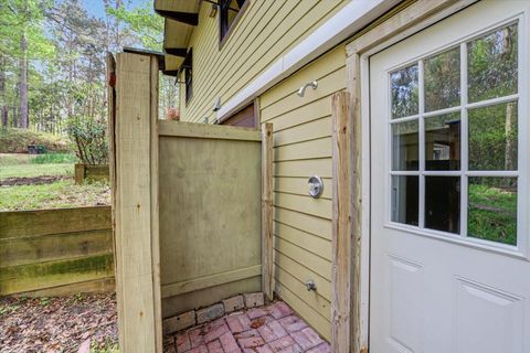 Tiny photo for 439 BEAVER LAKE Road, Tallahassee, FL 32312 (MLS # 397530)