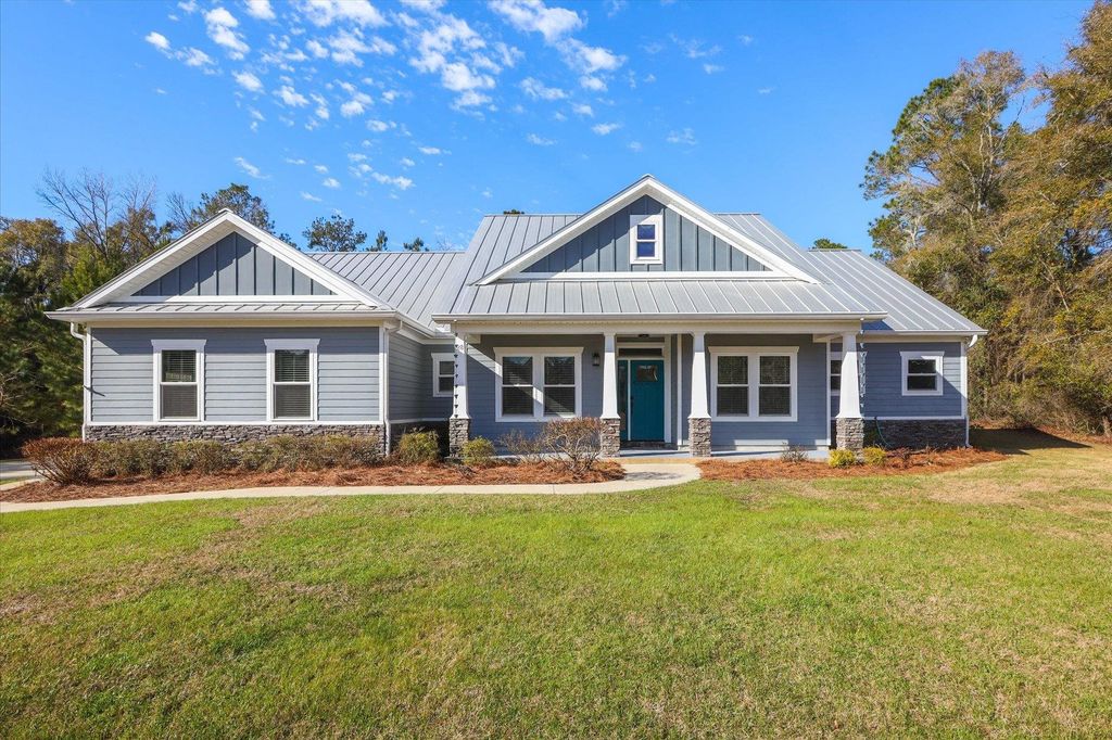 Photo of 28 Lumberjack Trail, Crawfordville, FL 32327 (MLS # 395530)