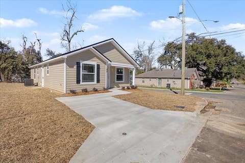 Tiny photo for 2002 Pasco Street, Tallahassee, FL 32310 (MLS # 400861)