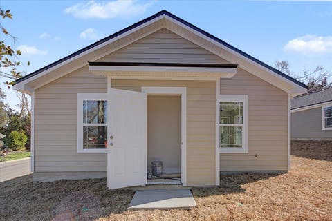 Tiny photo for 2002 Pasco Street, Tallahassee, FL 32310 (MLS # 400861)