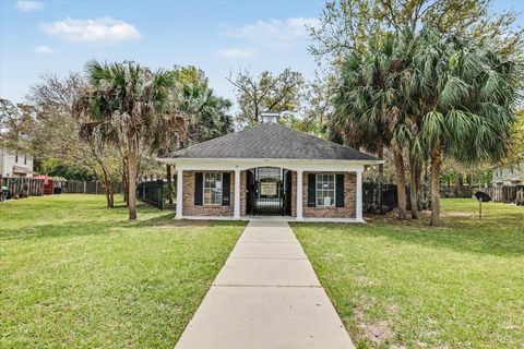 Tiny photo for 20 KING ARTHURS Court, Crawfordville, FL 32327 (MLS # 398009)