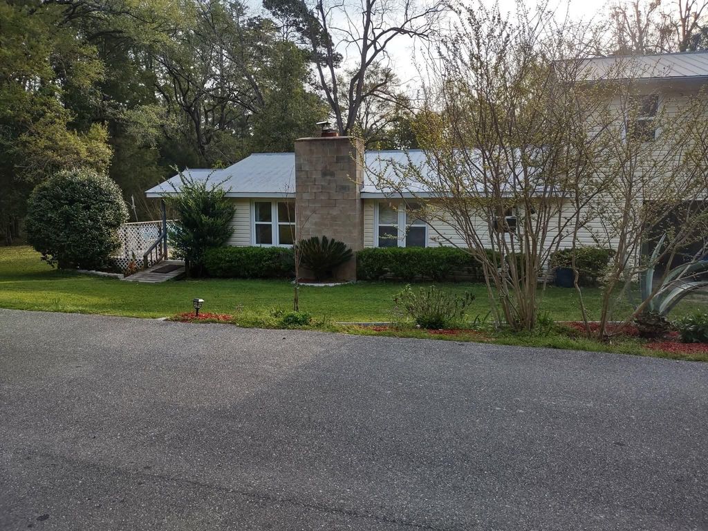 Photo of 97 Neals Temple Road, Havana, FL 32333 (MLS # 394515)