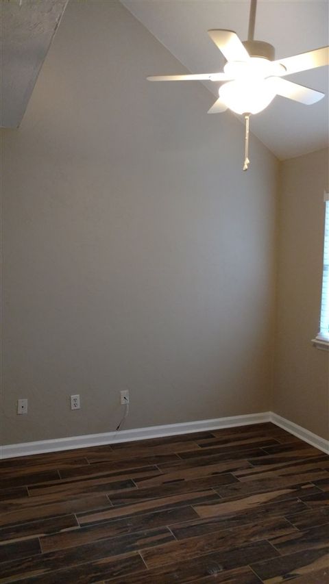 Tiny photo for 912 South Lipona Road Rd, Tallahassee, FL 32304 (MLS # 399045)
