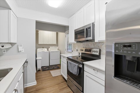 Tiny photo for 2214 Timberwood Circle, Tallahassee, FL 32304 (MLS # 401006)