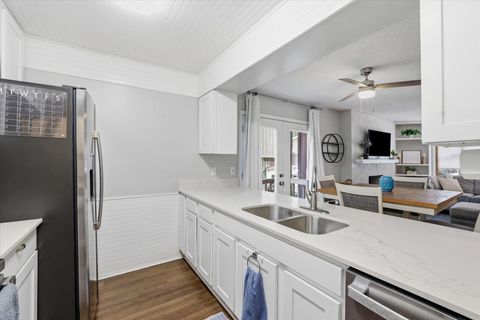 Tiny photo for 2214 Timberwood Circle, Tallahassee, FL 32304 (MLS # 401006)