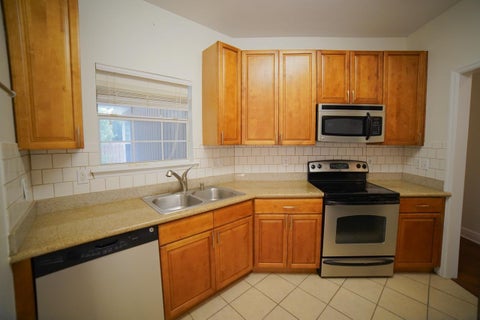 Tiny photo for 2400 Tippecanoe Ridge, Tallahassee, FL 32303 (MLS # 402413)