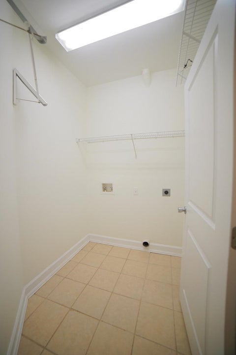 Tiny photo for 2400 Tippecanoe Ridge, Tallahassee, FL 32303 (MLS # 402413)