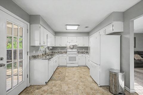 Tiny photo for 1704 Greenridge Trail, Tallahassee, FL 32312 (MLS # 398075)