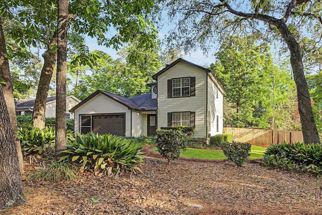 Photo of 1704 Greenridge Trail, Tallahassee, FL 32312 (MLS # 398075)