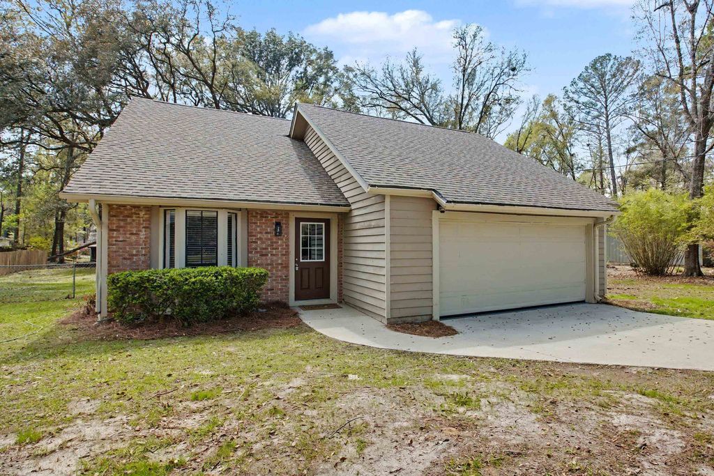 Photo of 3413 Native Dancer Trail Trl, Tallahassee, FL 32309 (MLS # 397124)
