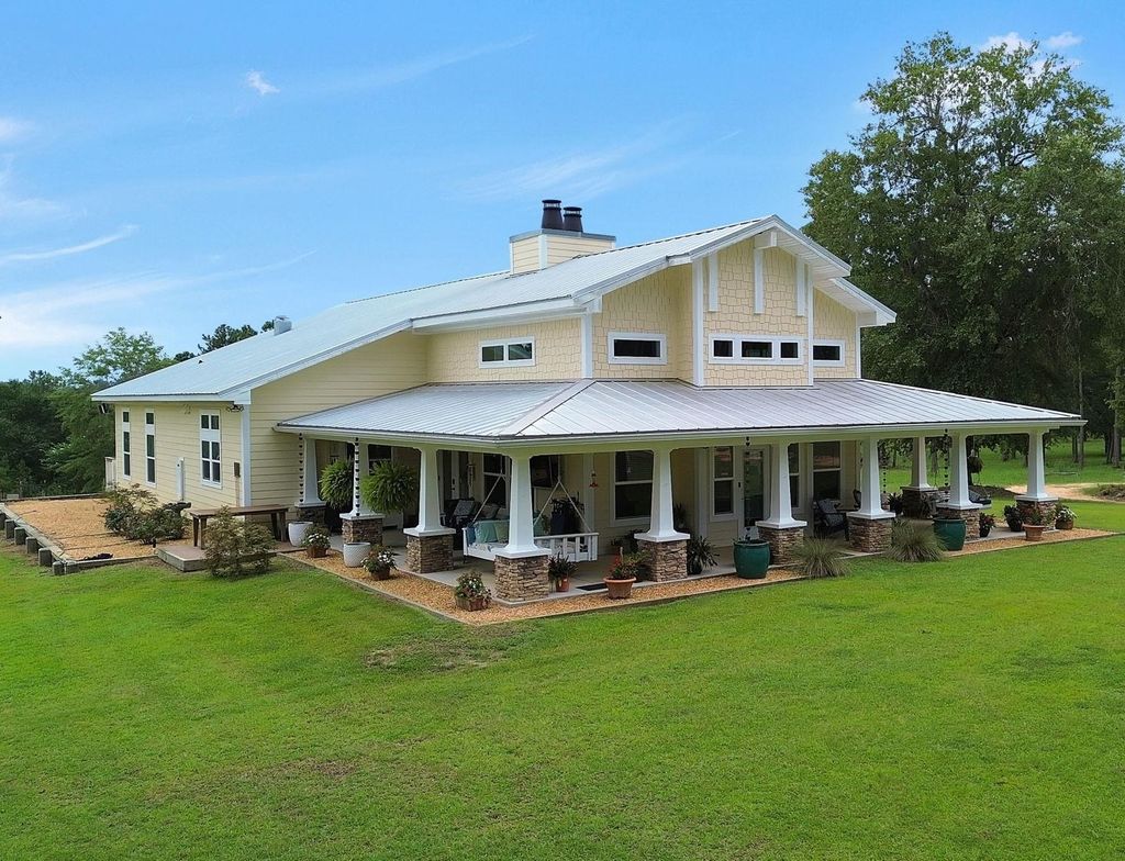 Photo of 2445 Hardaway Rd II HWY, Chattahoochee, FL 32324 (MLS # 402734)