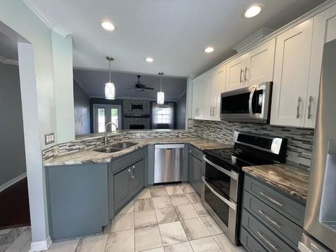 Tiny photo for 3229 Earl Drive Dr, Tallahassee, FL 32309 (MLS # 387706)