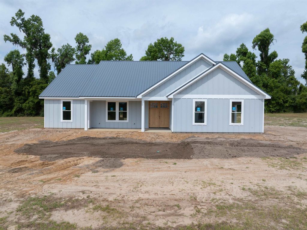Photo of 241 SW Canopy Trail, Madison, FL 32340 (MLS # 399703)