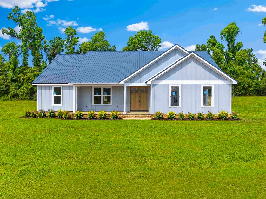 Photo of 241 SW Canopy Trail, Madison, FL 32340 (MLS # 399703)