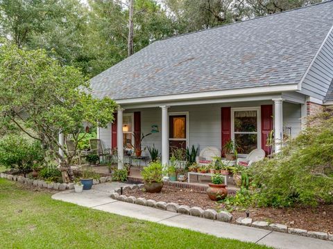 A home in Crawfordville