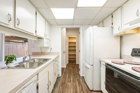 Tiny photo for 208 WESTWOOD Dr, Tallahassee, FL 32304 (MLS # 398425)