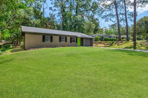 Tiny photo for 2314 Oxford Road, Tallahassee, FL 32304 (MLS # 390680)