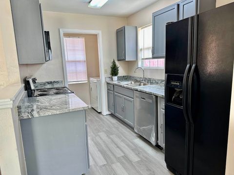 Tiny photo for 3178 N Ridge #1 & 2, Tallahassee, FL 32305 (MLS # 397383)