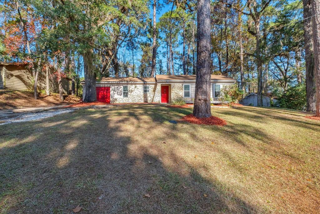 Photo of 2072 Darnell Circle, Tallahassee, FL 32303 (MLS # 394366)